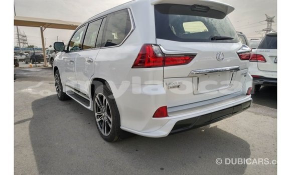 Acheter Import Voiture Lexus LX Blanc à Import - Dubai, Attapeu Province Acheter Import Voiture Lexus LX Blanc à Import - Dubai, Attapeu Province