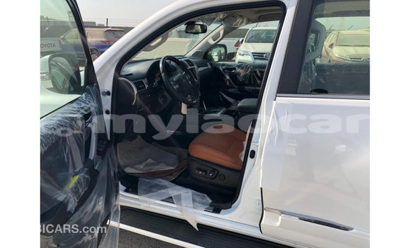 Buy Import Lexus LX White Car in Import - Dubai in Attapeu Province Buy Import Lexus LX White Car in Import - Dubai in Attapeu Province