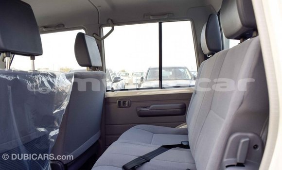 Buy Import Toyota Land Cruiser White Car in Import - Dubai in Attapeu Province Buy Import Toyota Land Cruiser White Car in Import - Dubai in Attapeu Province