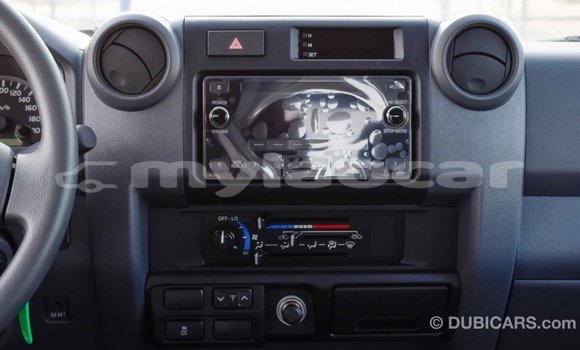 Buy Import Toyota Land Cruiser White Car in Import - Dubai in Attapeu Province Buy Import Toyota Land Cruiser White Car in Import - Dubai in Attapeu Province