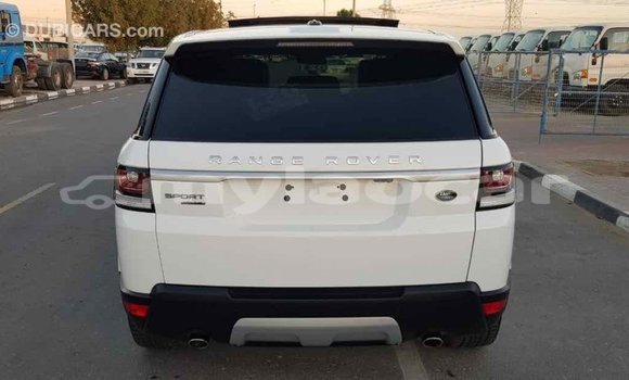 Buy Import Land Rover Range Rover White Car in Import - Dubai in Attapeu Province Buy Import Land Rover Range Rover White Car in Import - Dubai in Attapeu Province