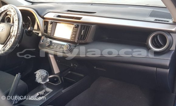 Buy Import Toyota HiAce Blue Truck in Import - Dubai in Attapeu Province Buy Import Toyota HiAce Blue Truck in Import - Dubai in Attapeu Province