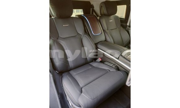 Buy Import Toyota Land Cruiser Black Car in Import - Dubai in Attapeu Province Buy Import Toyota Land Cruiser Black Car in Import - Dubai in Attapeu Province