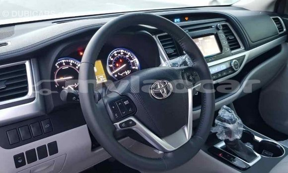 Buy Import Toyota Highlander Other Car in Import - Dubai in Attapeu Province Buy Import Toyota Highlander Other Car in Import - Dubai in Attapeu Province