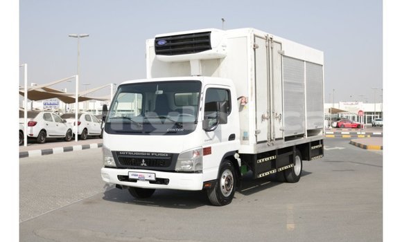 Buy Import Mitsubishi L400 White Truck in Import - Dubai in Attapeu Province