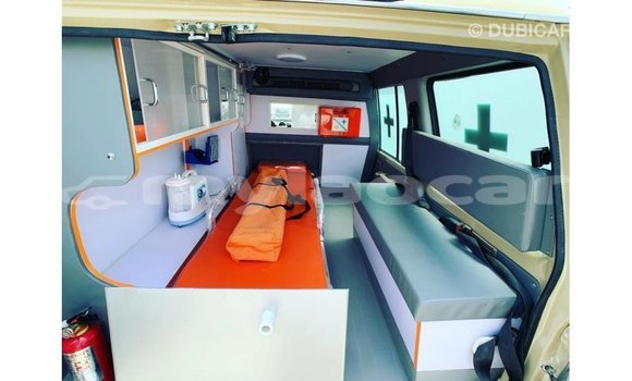 Buy Import Toyota Land Cruiser Beige Car in Import - Dubai in Attapeu Province Buy Import Toyota Land Cruiser Beige Car in Import - Dubai in Attapeu Province