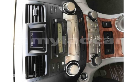 Buy Import Toyota Highlander Black Car in Import - Dubai in Attapeu Province Buy Import Toyota Highlander Black Car in Import - Dubai in Attapeu Province