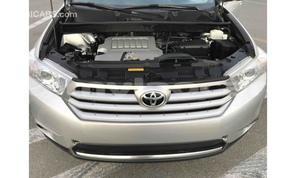 Buy Import Toyota Highlander Other Car in Import - Dubai in Attapeu Province Buy Import Toyota Highlander Other Car in Import - Dubai in Attapeu Province