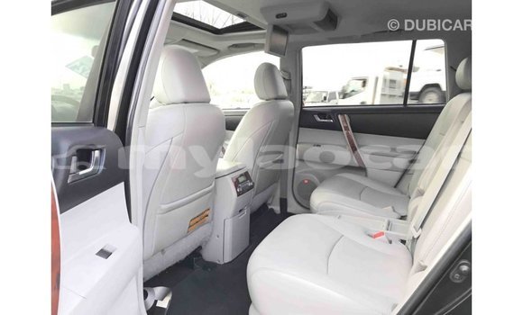 Buy Import Toyota Highlander Black Car in Import - Dubai in Attapeu Province Buy Import Toyota Highlander Black Car in Import - Dubai in Attapeu Province