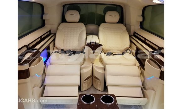 Buy Import Mercedes-Benz 250 Black Car in Import - Dubai in Attapeu Province Buy Import Mercedes-Benz 250 Black Car in Import - Dubai in Attapeu Province