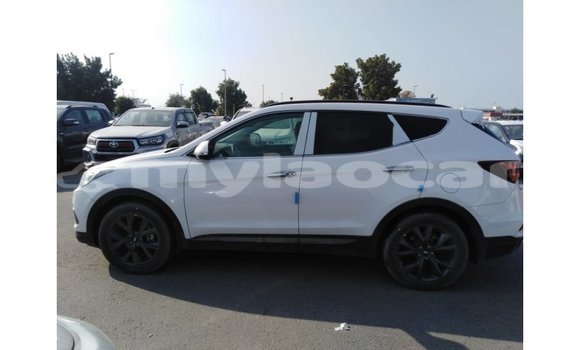 Buy Import Hyundai Santa Fe White Car in Import - Dubai in Attapeu Province Buy Import Hyundai Santa Fe White Car in Import - Dubai in Attapeu Province