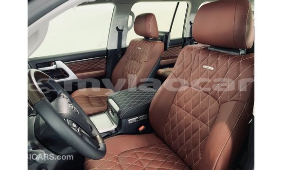 Buy Import Toyota Land Cruiser Black Car in Import - Dubai in Attapeu Province Buy Import Toyota Land Cruiser Black Car in Import - Dubai in Attapeu Province