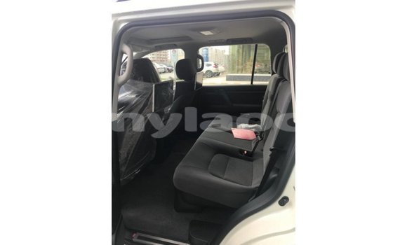 Buy Import Toyota Land Cruiser White Car in Import - Dubai in Attapeu Province Buy Import Toyota Land Cruiser White Car in Import - Dubai in Attapeu Province