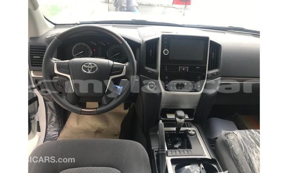Buy Import Toyota Land Cruiser White Car in Import - Dubai in Attapeu Province Buy Import Toyota Land Cruiser White Car in Import - Dubai in Attapeu Province