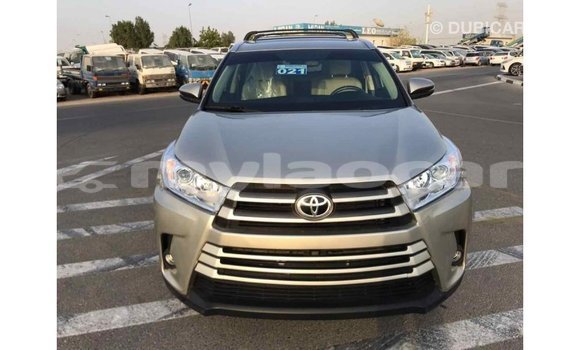 Buy Import Toyota Highlander Beige Car in Import - Dubai in Attapeu Province Buy Import Toyota Highlander Beige Car in Import - Dubai in Attapeu Province