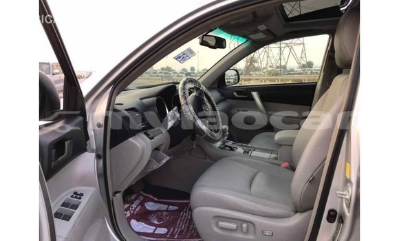 Buy Import Toyota Highlander Other Car in Import - Dubai in Attapeu Province Buy Import Toyota Highlander Other Car in Import - Dubai in Attapeu Province