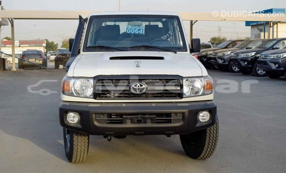 Buy Import Toyota Land Cruiser Beige Car in Import - Dubai in Attapeu Province Buy Import Toyota Land Cruiser Beige Car in Import - Dubai in Attapeu Province
