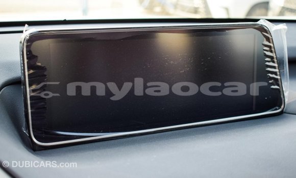 Acheter Import Voiture Lexus RX 300 Blanc à Import - Dubai, Attapeu Province Acheter Import Voiture Lexus RX 300 Blanc à Import - Dubai, Attapeu Province