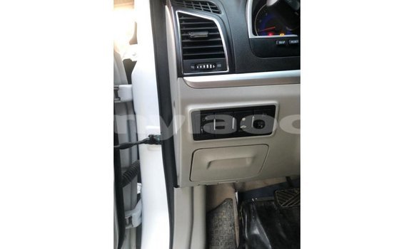 Buy Import Geely Emgrand 7 White Car in Import - Dubai in Attapeu Province Buy Import Geely Emgrand 7 White Car in Import - Dubai in Attapeu Province