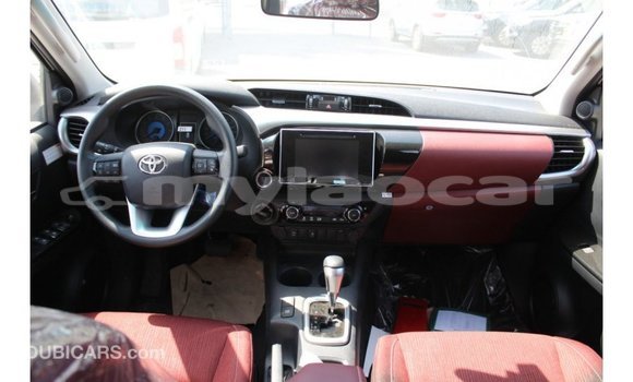 Buy Import Toyota Hilux White Car in Import - Dubai in Attapeu Province Buy Import Toyota Hilux White Car in Import - Dubai in Attapeu Province