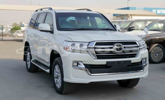 Buy Import Toyota Land Cruiser White Car in Import - Dubai in Attapeu Province Buy Import Toyota Land Cruiser White Car in Import - Dubai in Attapeu Province