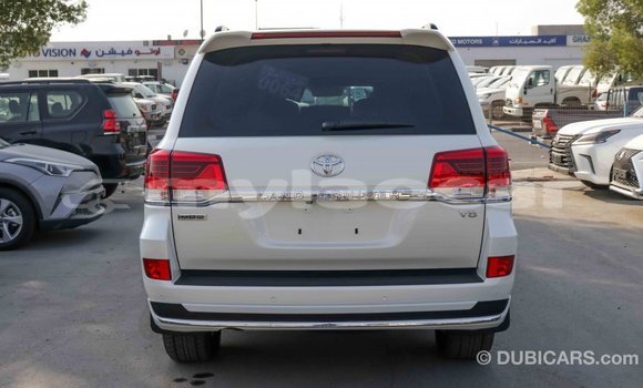 Buy Import Toyota Land Cruiser White Car in Import - Dubai in Attapeu Province Buy Import Toyota Land Cruiser White Car in Import - Dubai in Attapeu Province