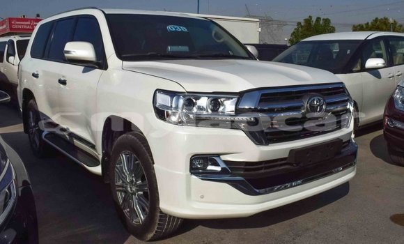 Buy Import Toyota Land Cruiser White Car in Import - Dubai in Attapeu Province Buy Import Toyota Land Cruiser White Car in Import - Dubai in Attapeu Province
