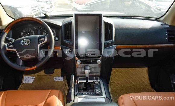 Buy Import Toyota Land Cruiser White Car in Import - Dubai in Attapeu Province Buy Import Toyota Land Cruiser White Car in Import - Dubai in Attapeu Province