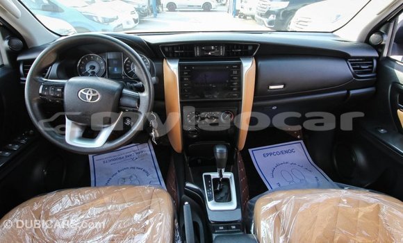 Buy Import Toyota Fortuner White Car in Import - Dubai in Attapeu Province Buy Import Toyota Fortuner White Car in Import - Dubai in Attapeu Province