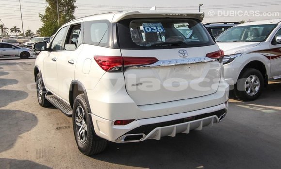 Buy Import Toyota Fortuner White Car in Import - Dubai in Attapeu Province Buy Import Toyota Fortuner White Car in Import - Dubai in Attapeu Province