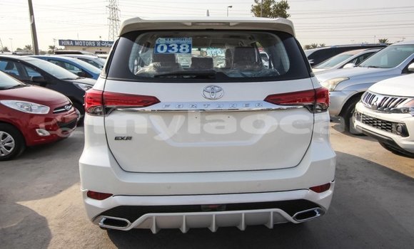 Buy Import Toyota Fortuner White Car in Import - Dubai in Attapeu Province Buy Import Toyota Fortuner White Car in Import - Dubai in Attapeu Province