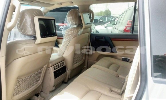 Buy Import Toyota Land Cruiser Other Car in Import - Dubai in Attapeu Province Buy Import Toyota Land Cruiser Other Car in Import - Dubai in Attapeu Province