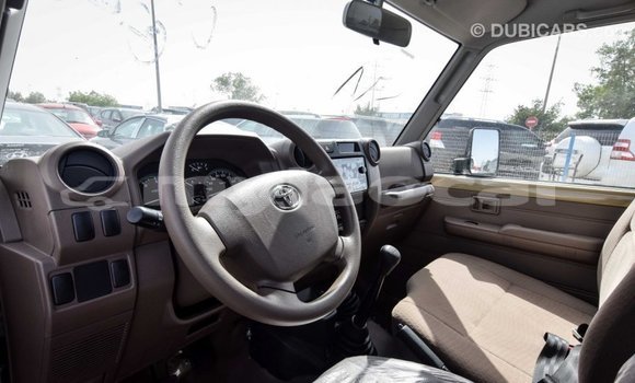 Buy Import Toyota Land Cruiser Beige Car in Import - Dubai in Attapeu Province Buy Import Toyota Land Cruiser Beige Car in Import - Dubai in Attapeu Province