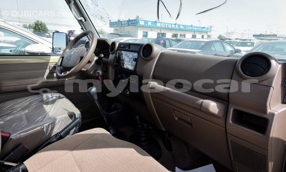 Buy Import Toyota Land Cruiser Beige Car in Import - Dubai in Attapeu Province Buy Import Toyota Land Cruiser Beige Car in Import - Dubai in Attapeu Province