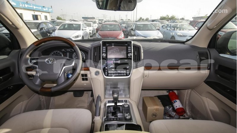 Big with watermark toyota land cruiser attapeu province import dubai 1580