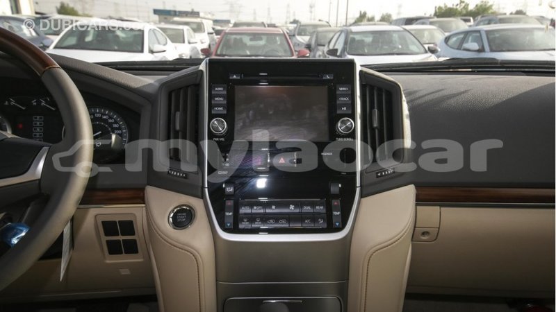 Big with watermark toyota land cruiser attapeu province import dubai 1580