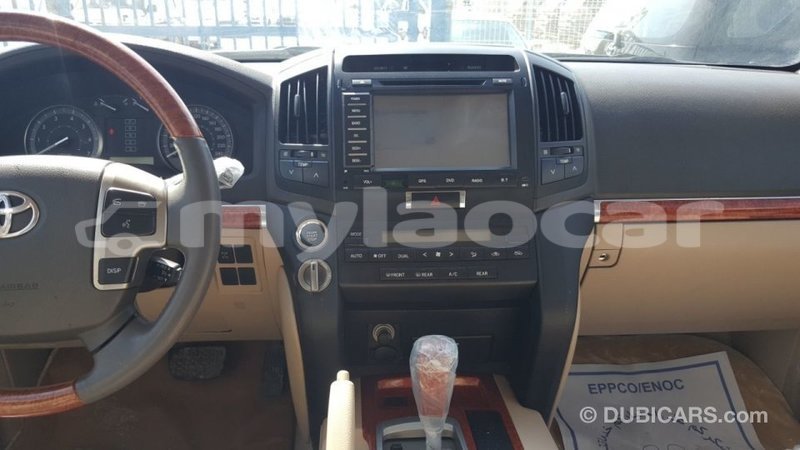 Big with watermark toyota land cruiser attapeu province import dubai 1581