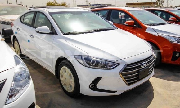 Acheter Import Voiture Hyundai Elantra Blanc à Import - Dubai, Attapeu Province Acheter Import Voiture Hyundai Elantra Blanc à Import - Dubai, Attapeu Province