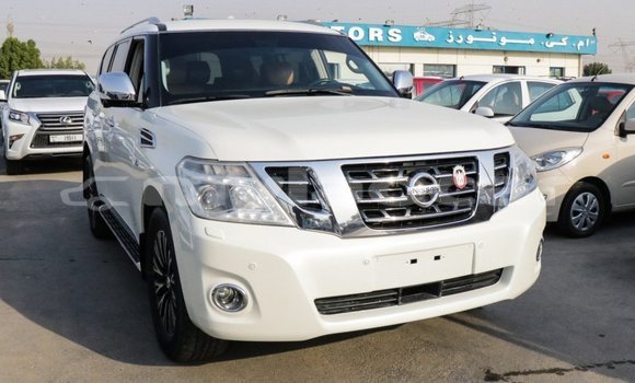 Acheter Import Voiture Nissan Patrol Blanc à Import - Dubai, Attapeu Province Acheter Import Voiture Nissan Patrol Blanc à Import - Dubai, Attapeu Province