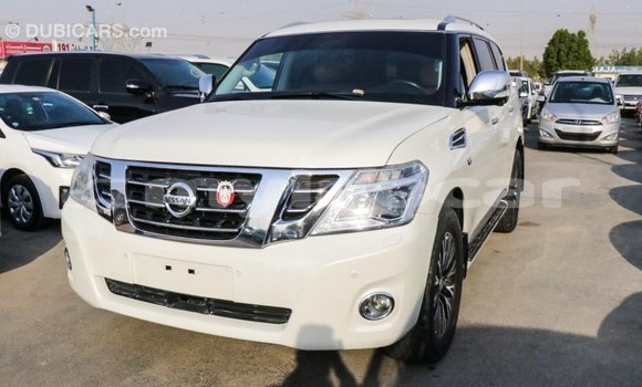 Acheter Import Voiture Nissan Patrol Blanc à Import - Dubai, Attapeu Province Acheter Import Voiture Nissan Patrol Blanc à Import - Dubai, Attapeu Province