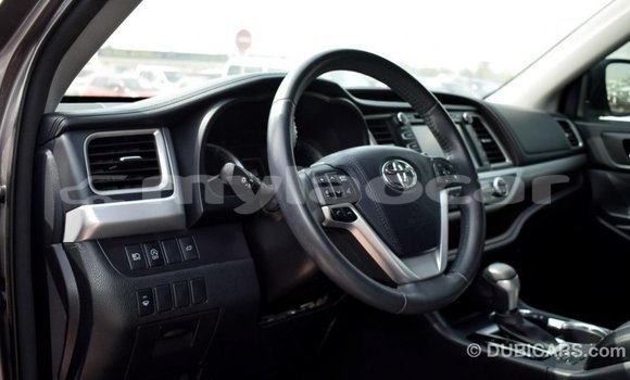 Buy Import Toyota Highlander Other Car in Import - Dubai in Attapeu Province Buy Import Toyota Highlander Other Car in Import - Dubai in Attapeu Province