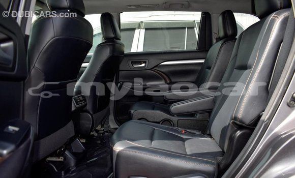Buy Import Toyota Highlander Other Car in Import - Dubai in Attapeu Province Buy Import Toyota Highlander Other Car in Import - Dubai in Attapeu Province