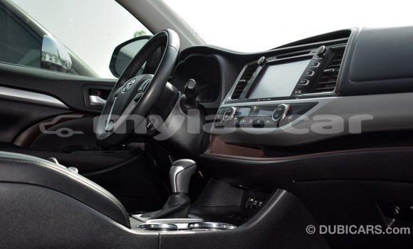 Buy Import Toyota Highlander Other Car in Import - Dubai in Attapeu Province Buy Import Toyota Highlander Other Car in Import - Dubai in Attapeu Province
