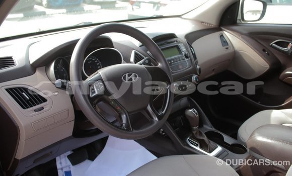 Buy Import Hyundai Tucson Beige Car in Import - Dubai in Attapeu Province Buy Import Hyundai Tucson Beige Car in Import - Dubai in Attapeu Province