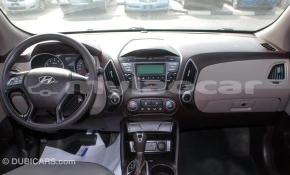Buy Import Hyundai Tucson Beige Car in Import - Dubai in Attapeu Province Buy Import Hyundai Tucson Beige Car in Import - Dubai in Attapeu Province