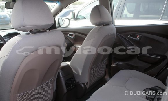 Buy Import Hyundai Tucson Beige Car in Import - Dubai in Attapeu Province Buy Import Hyundai Tucson Beige Car in Import - Dubai in Attapeu Province