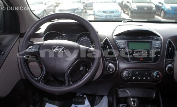 Buy Import Hyundai Tucson Beige Car in Import - Dubai in Attapeu Province Buy Import Hyundai Tucson Beige Car in Import - Dubai in Attapeu Province