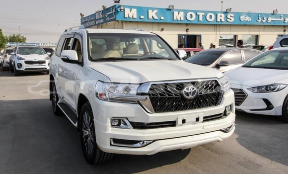 Buy Import Toyota Land Cruiser White Car in Import - Dubai in Attapeu Province Buy Import Toyota Land Cruiser White Car in Import - Dubai in Attapeu Province
