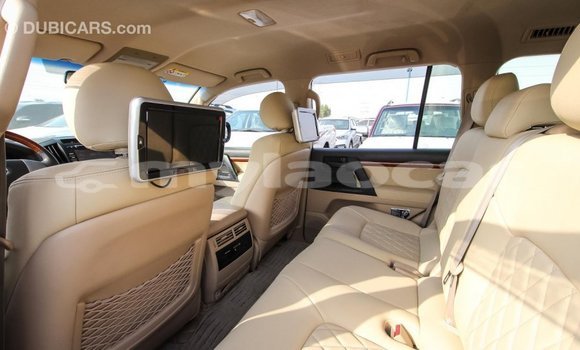 Buy Import Toyota Land Cruiser White Car in Import - Dubai in Attapeu Province Buy Import Toyota Land Cruiser White Car in Import - Dubai in Attapeu Province
