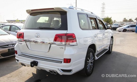 Buy Import Toyota Land Cruiser White Car in Import - Dubai in Attapeu Province Buy Import Toyota Land Cruiser White Car in Import - Dubai in Attapeu Province